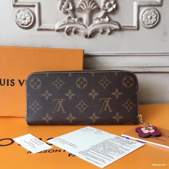 Vuitton CHANELEMENCE Louis wallet 1219